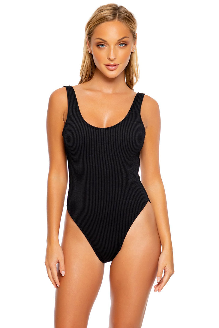 PURA CURIOSIDAD - Tank One Piece • Black